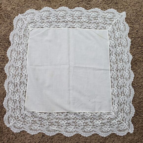 Vintage Handmade Dresser Doily 24x24 Inch LARGE Beige - Picture 1 of 2